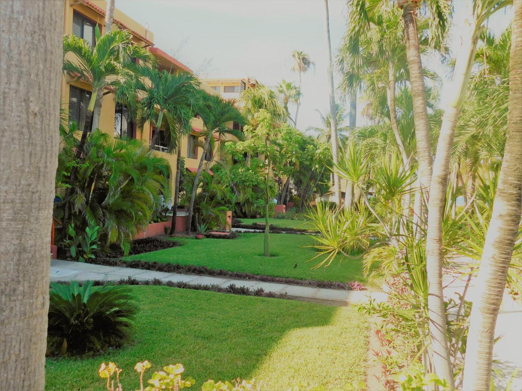Nautibeach Beach Front Condos In North Beach Isla Mujeres Εξωτερικό φωτογραφία